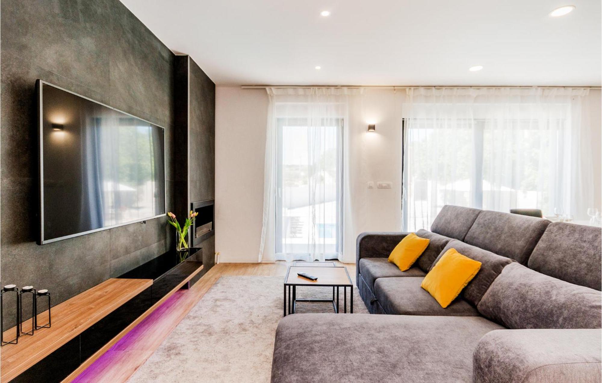 3 Bedroom Beautiful Home In Rastane Donje Donje Rastane Exterior photo